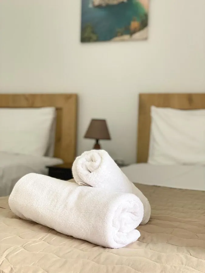 Apartment Acta'S Rooms Himare Albania