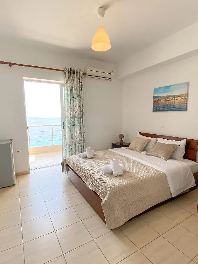 Acta'S Rooms Himare Apartment