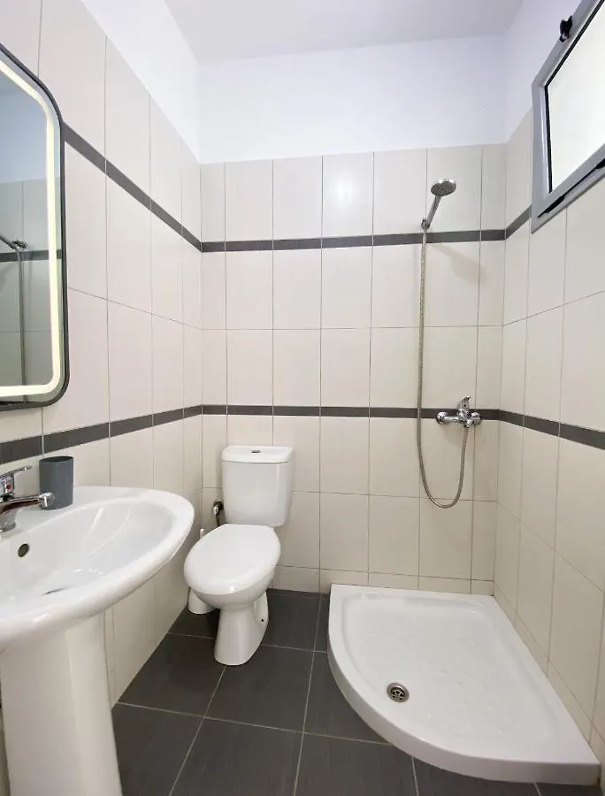 Acta'S Rooms Himare Albania
