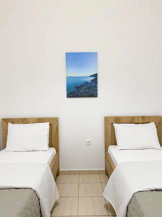 Acta'S Rooms Himare Apartment