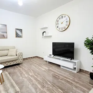 https://skanderbeg-square-view-superior-apartment.hotels-in-tirana.com