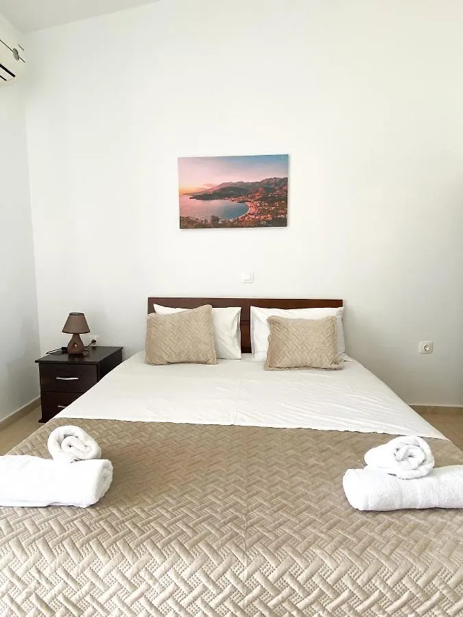 Acta'S Rooms Himare Apartment